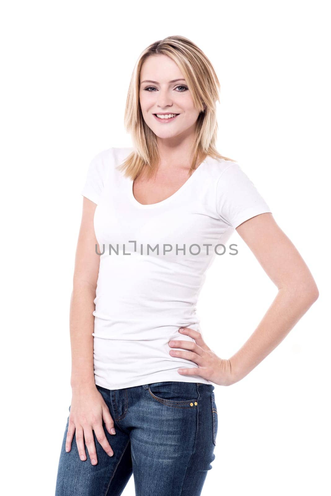 Beautiful young woman posing to camera stylishly