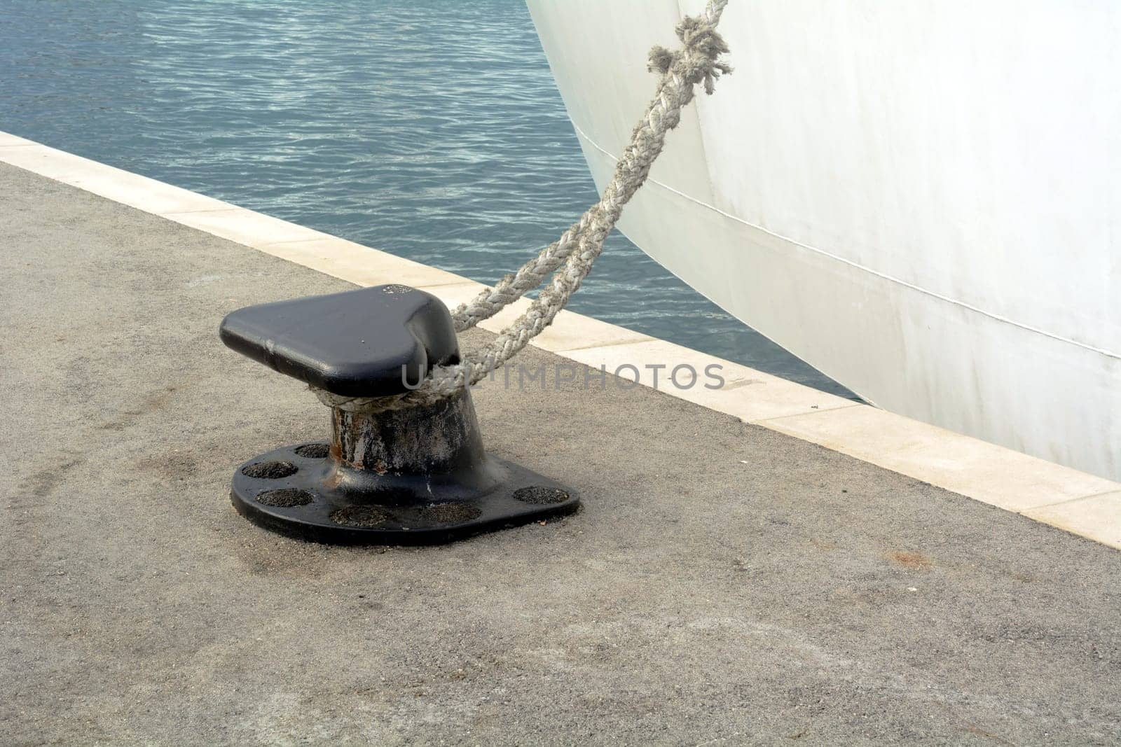 Fixed ship