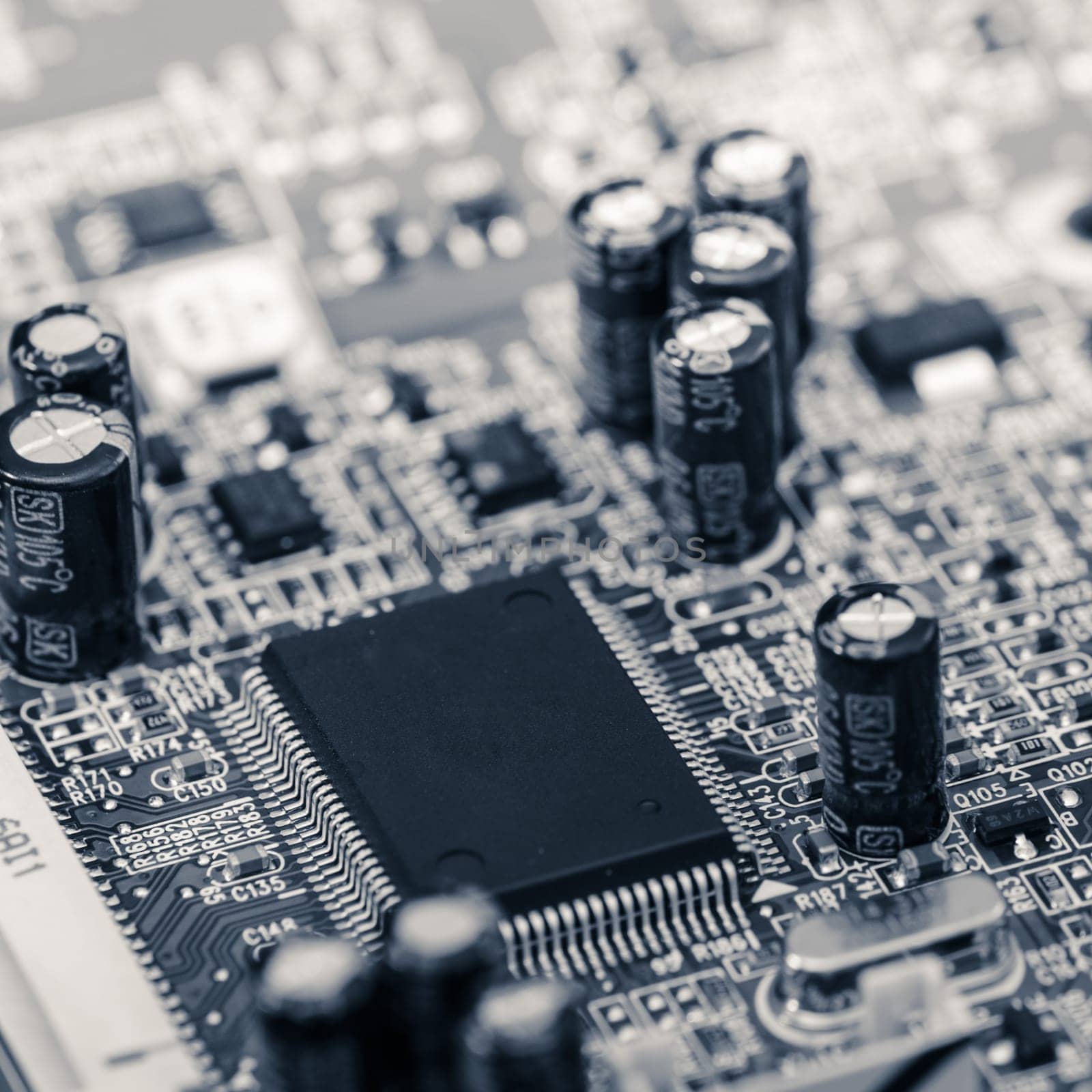 With the integrated circuit, close-up