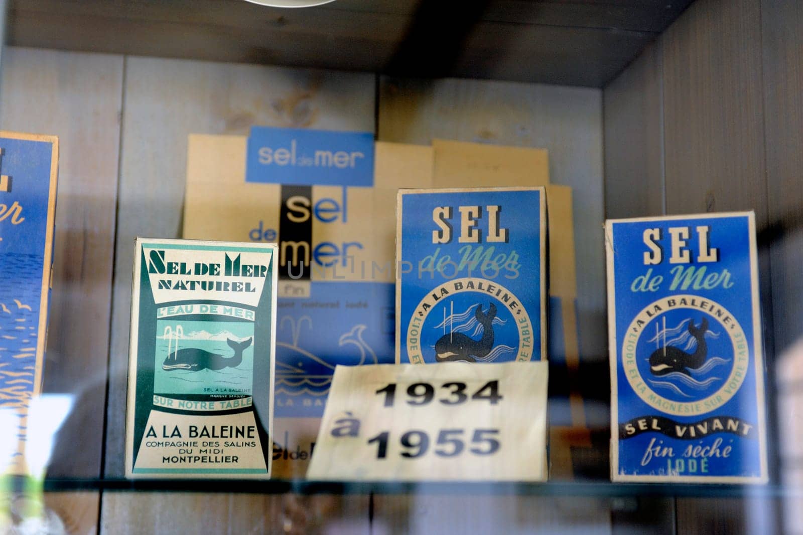 Showcase the collection of packaging of sea salt in society Whale since the inception of the company 80 years ago.