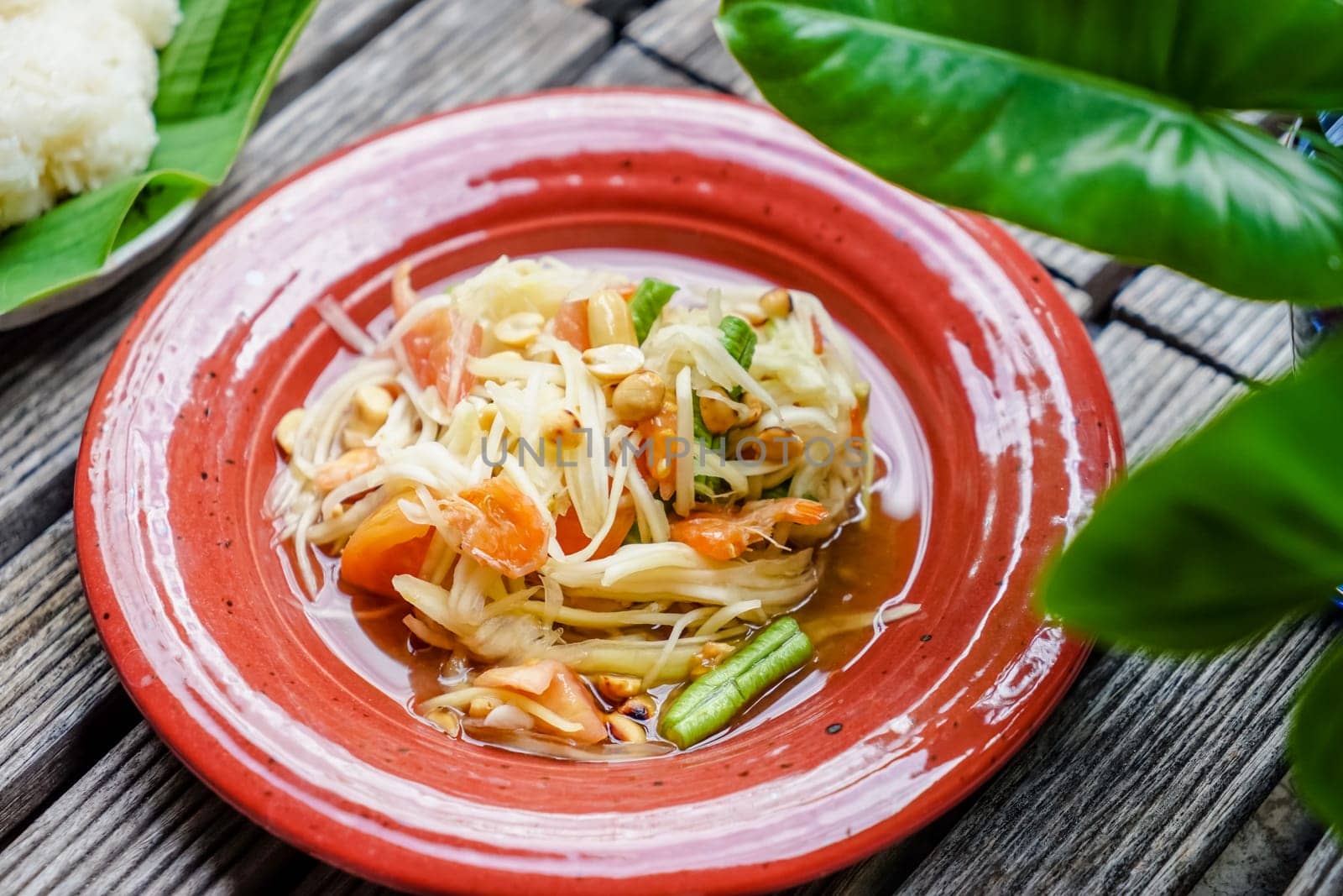 spicy papaya salad for thai food