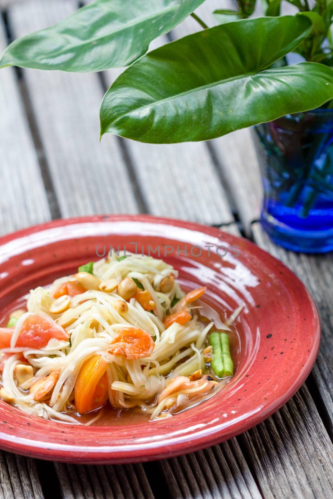 spicy papaya salad for thai food