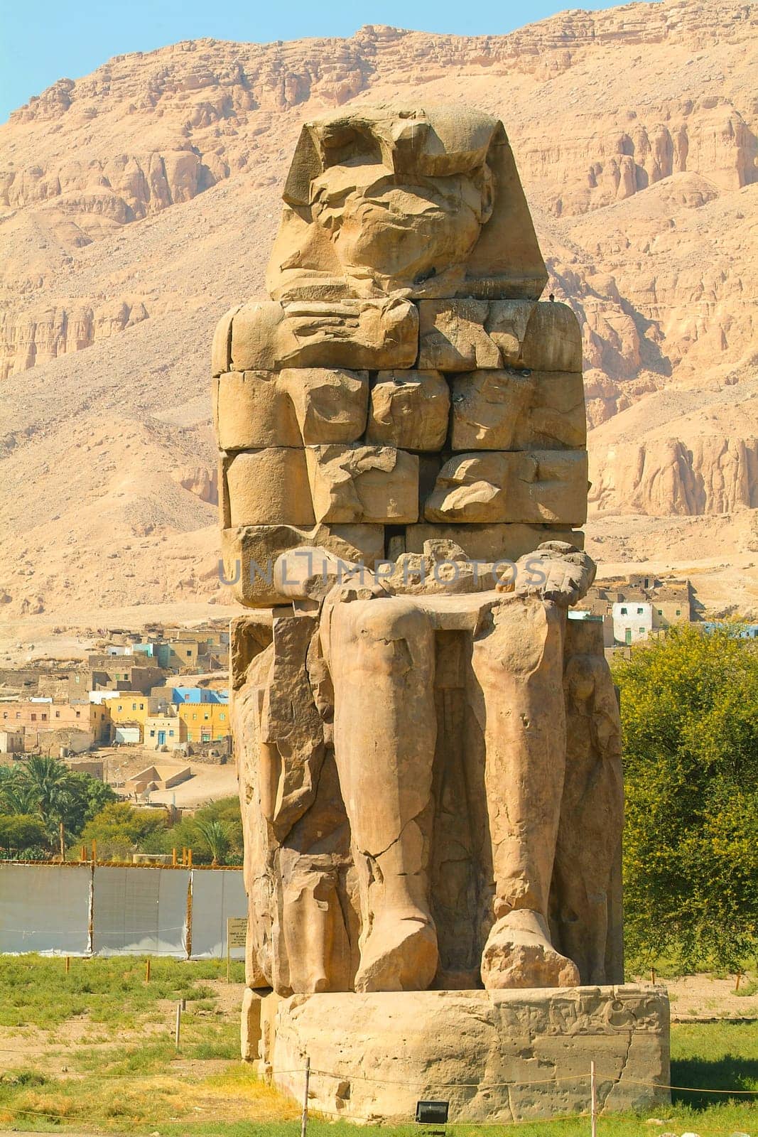 Egypt, Upper Egypt, Nile Valley, Gaugue bank of Thebes, about Luxor, Colossi of Memnon classified World Heritage