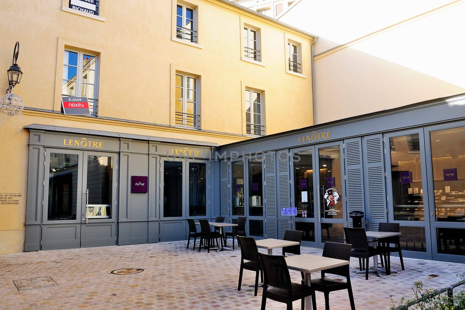 Tearoom Le Nôtre of Versailles located in the passage of scents
