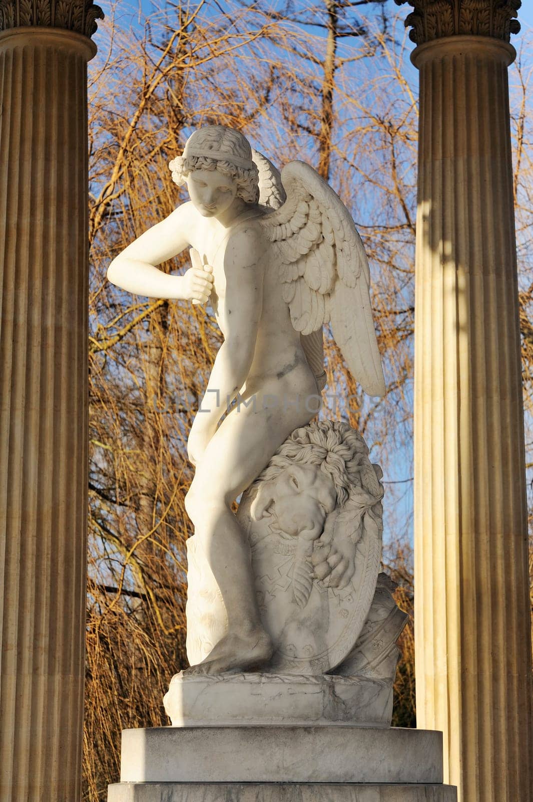versailles temple of love with its center the statue of Cupidon