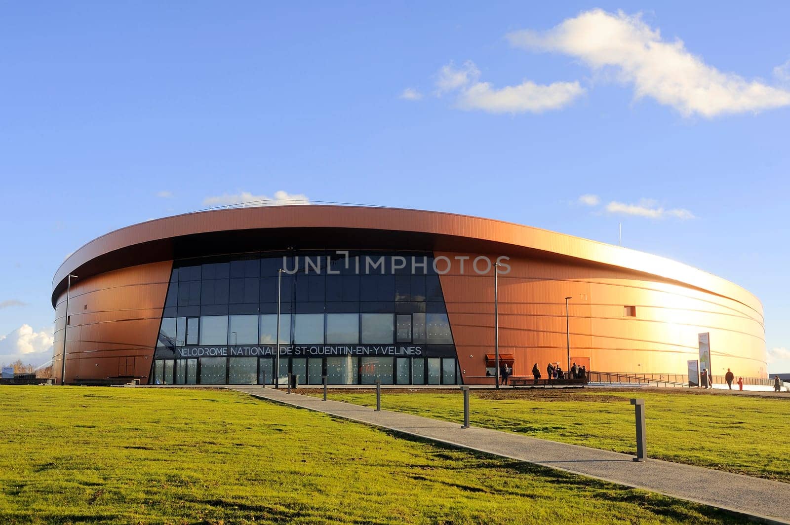 French velodrome Saint-Quentin-en-Yvelines, located in the department of Yvelines near Paris and has just been completed