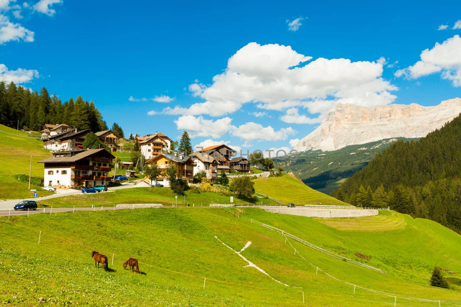 Panoramic view of Italian mountain landscapes