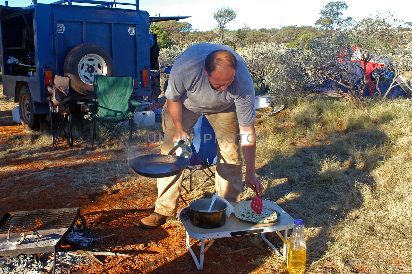 To make crepes in the Australian desert