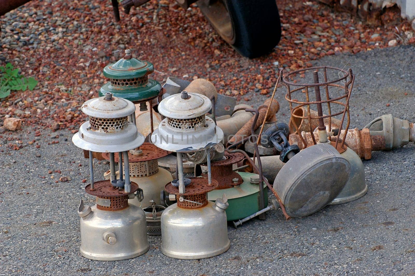 old tools of the goldmine of Leonora exposed for the tourists