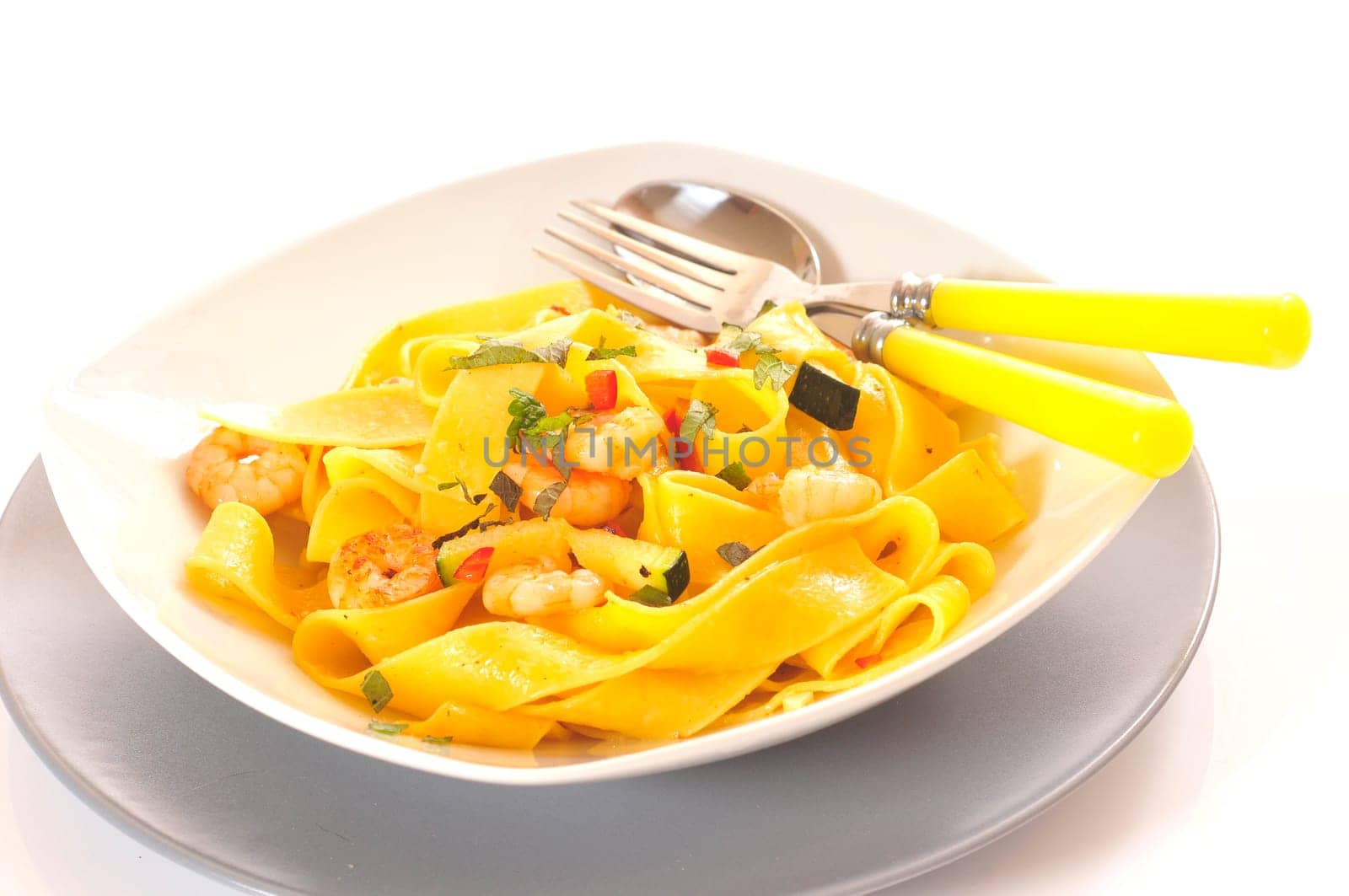 Seafood ribbon noodles