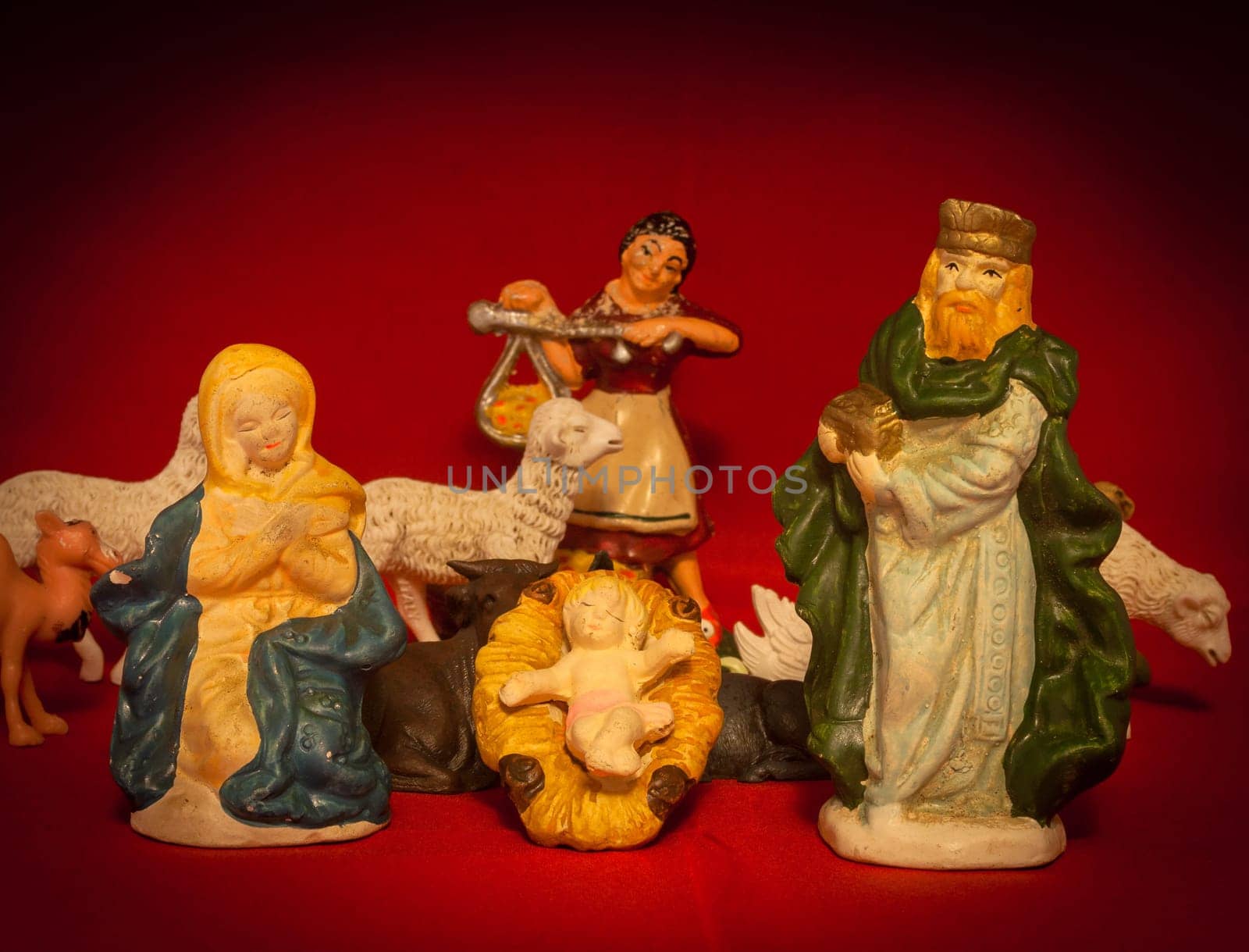 Holy Single parent, antique nativity scene figures