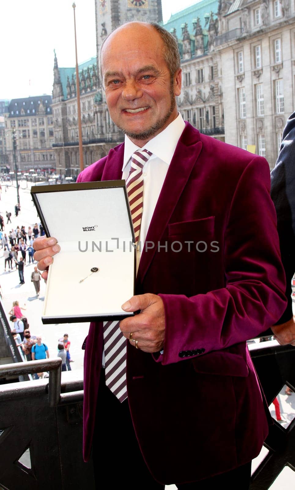 Corny Littmann ,/ Awarding of the Optimist Prize at the Hans Lounge Hamburg