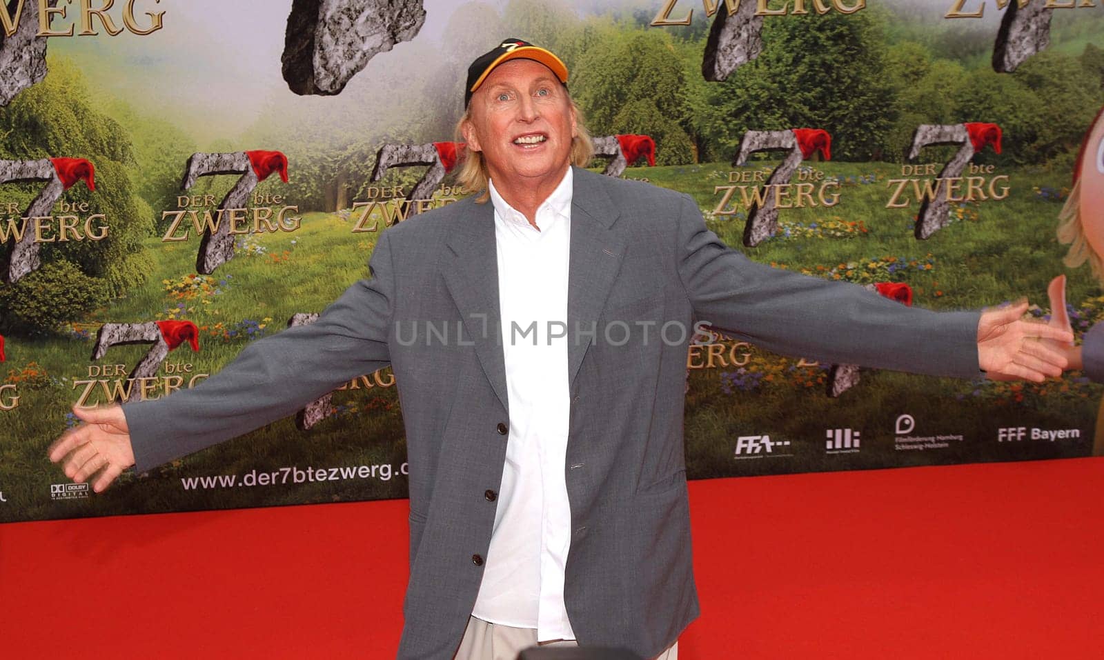 Otto Waalkes at the premiere of the 7bte Zwerg in Berlin