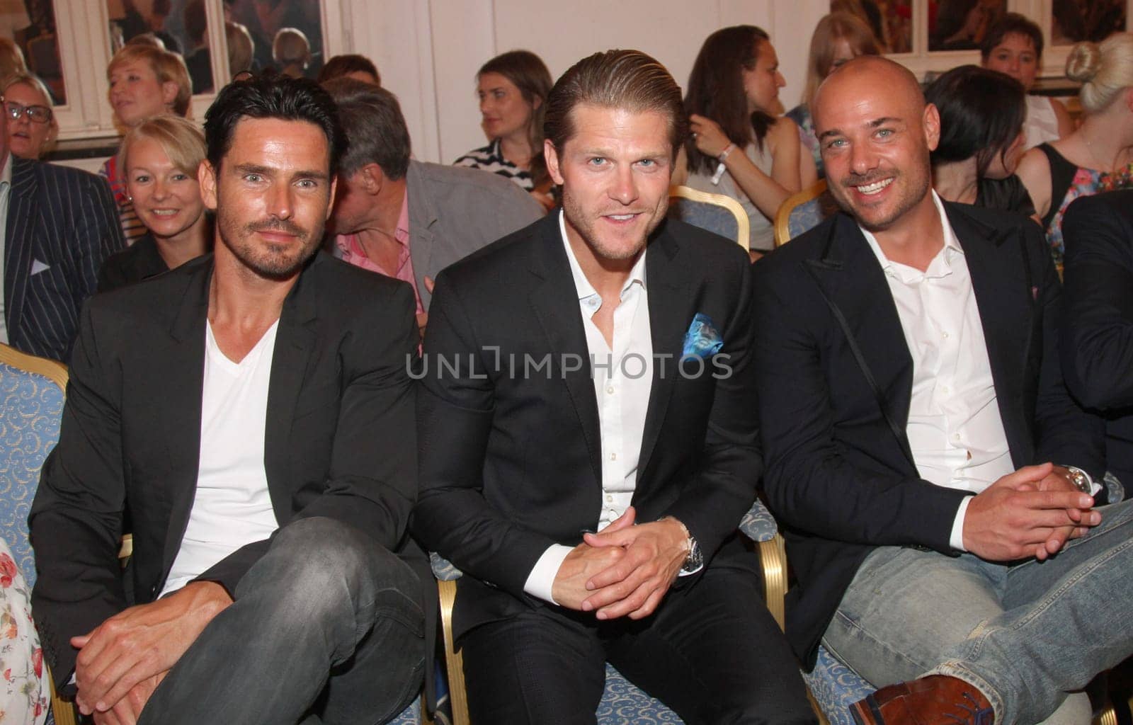 Jan Kralitschka, Paul Janke, Christian Tews   / the Bachlors bei der Ernstings Fashionshow in Hamburg