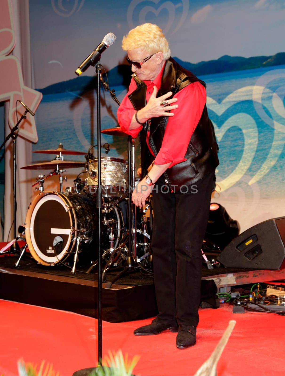 Heino at the Langnese BeachParty in Hamburg