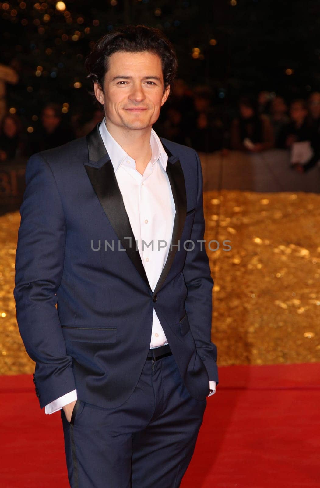 Orlando Bloom ,The Hobbit Smaugs Einoede: Middle Earth as a guest at Berlin- Sony Center ,09.12.2013