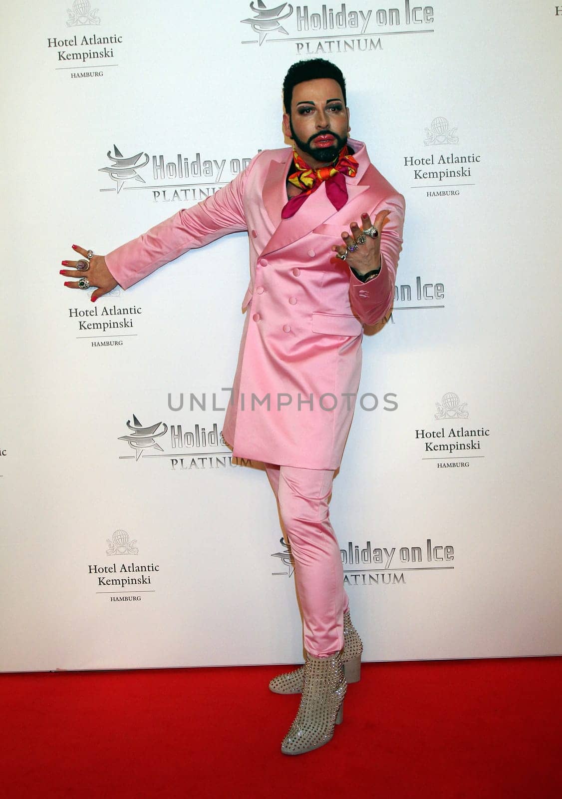 Harald Gloeoeckler / Gala Event Holiday on Ice - Platinum