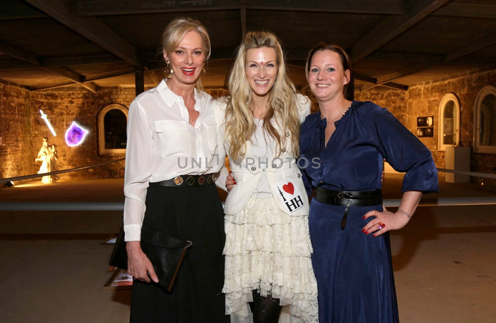 Petra van Bremen,Mia Florentine Weiss,Jenny Falckenberg,at the Pegasus exhibition