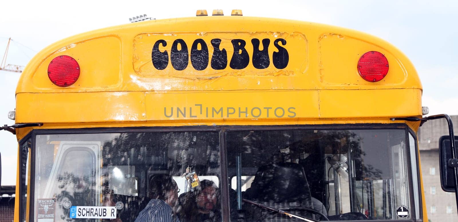 Street Mag Show 2012 /  Old School Bus