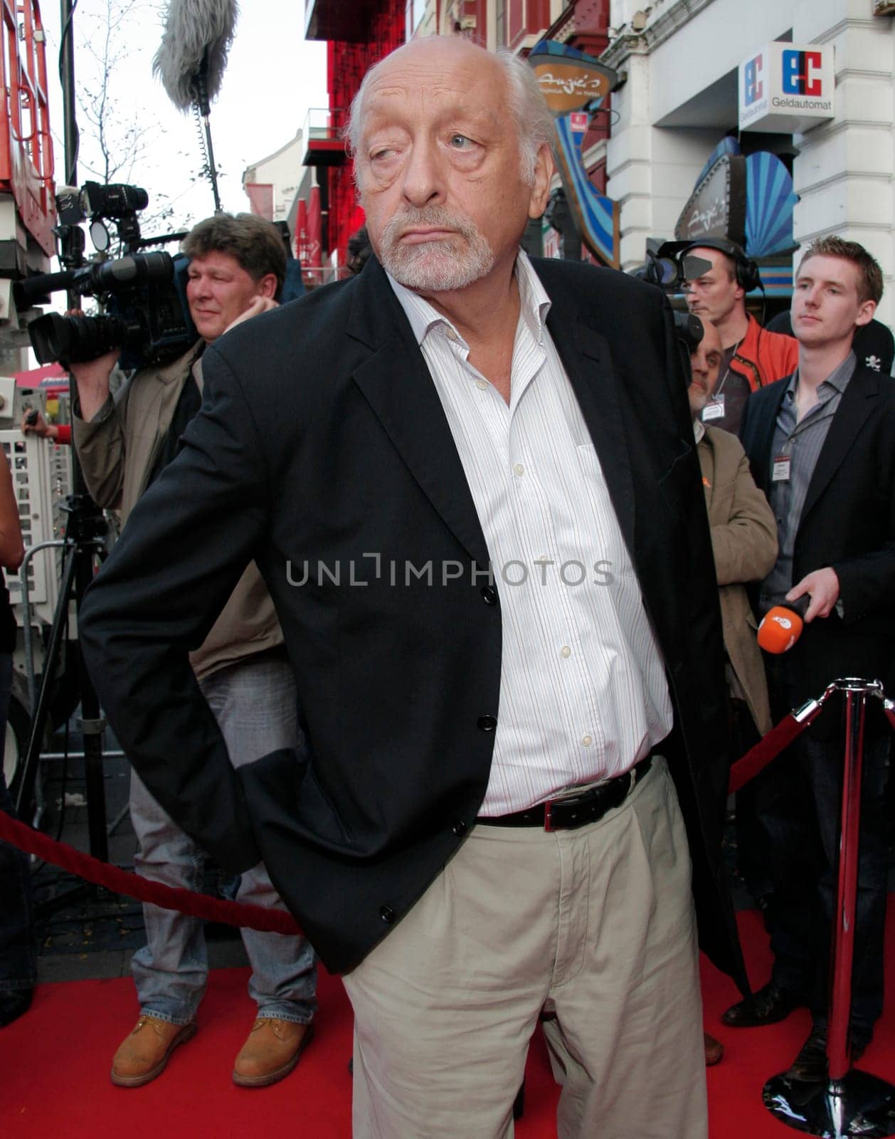 Gala for the Night of Legend at Schmitz Tivoli Hamburg in favour of the Nestwerk eV. Photo: Karl Dall