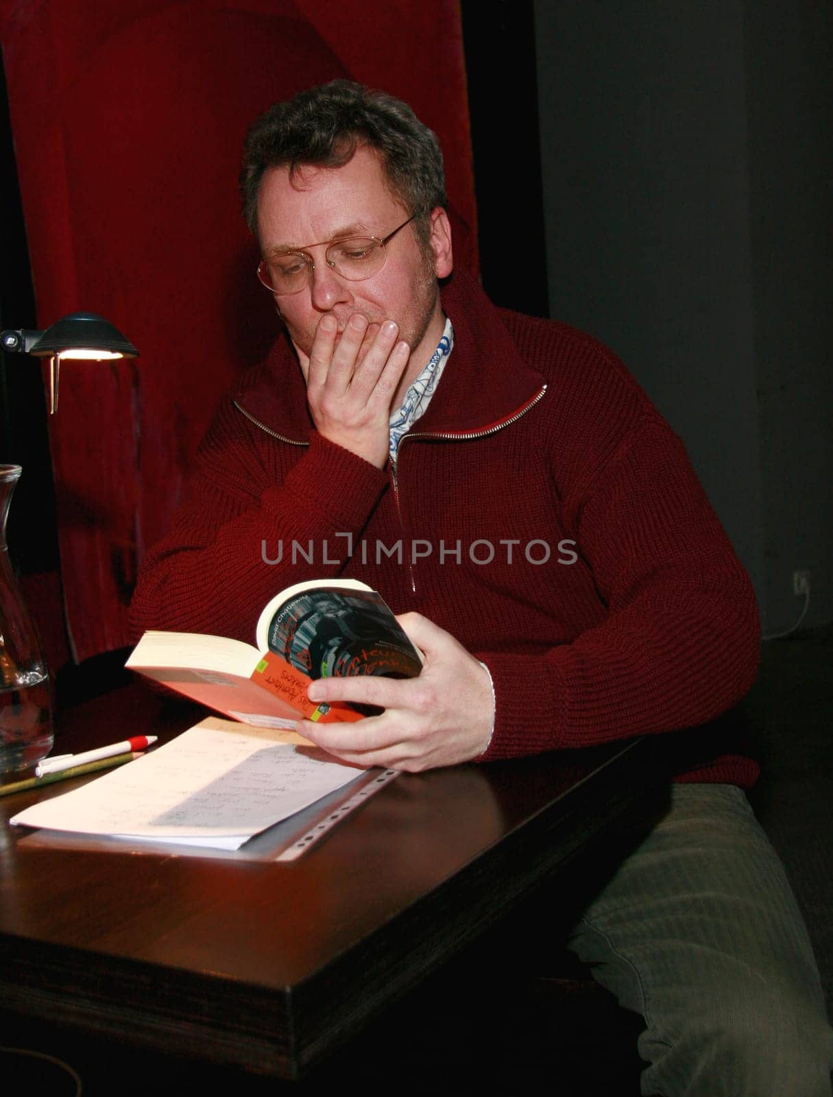 David Chotjewitz Reading at Cafe Kunst-Nah Hamburg on 28.01.2009. David Chotjewitz is the second son of the writer Peter O. Chotjewitz and the publicist Renate Chotjewitz-Häfner