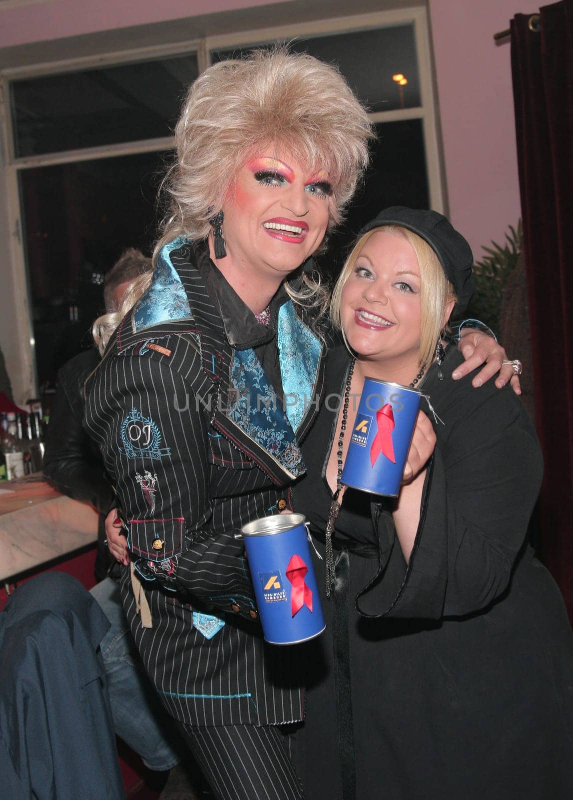 Olivia Jones and Tine Wittler invited to their charity party in favor of AIDS relief in the Paralellwelt on 14.06.2008.