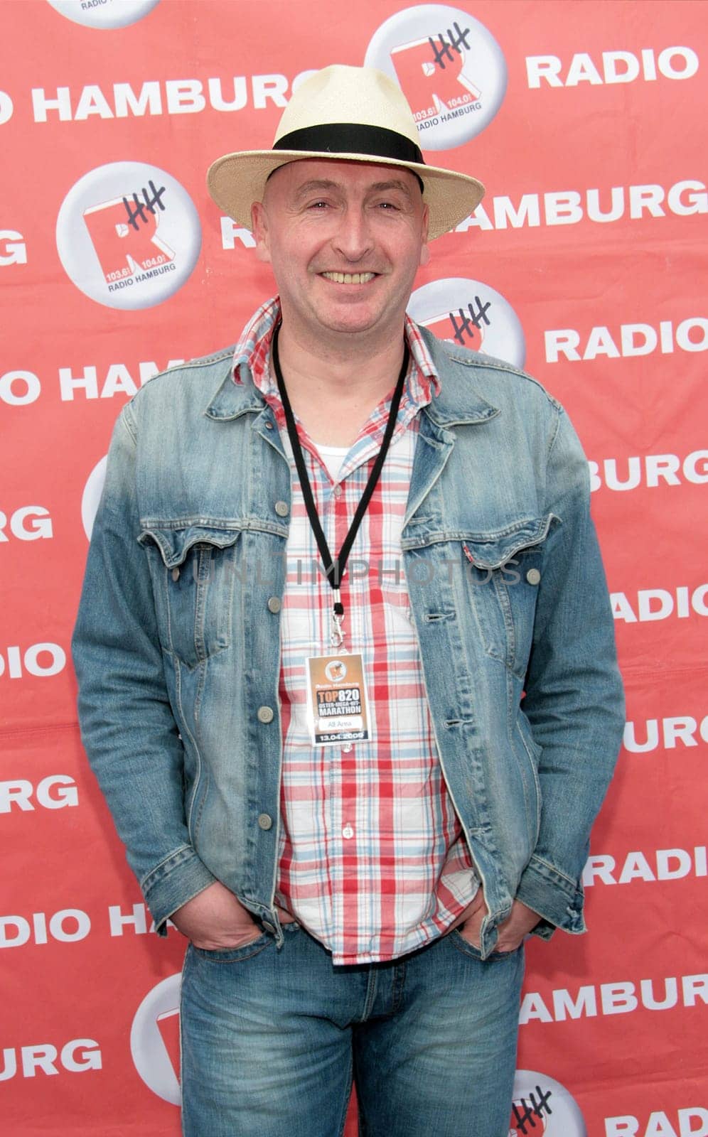radio hamburg ostermarathon top 820 am speer black / carsten pape