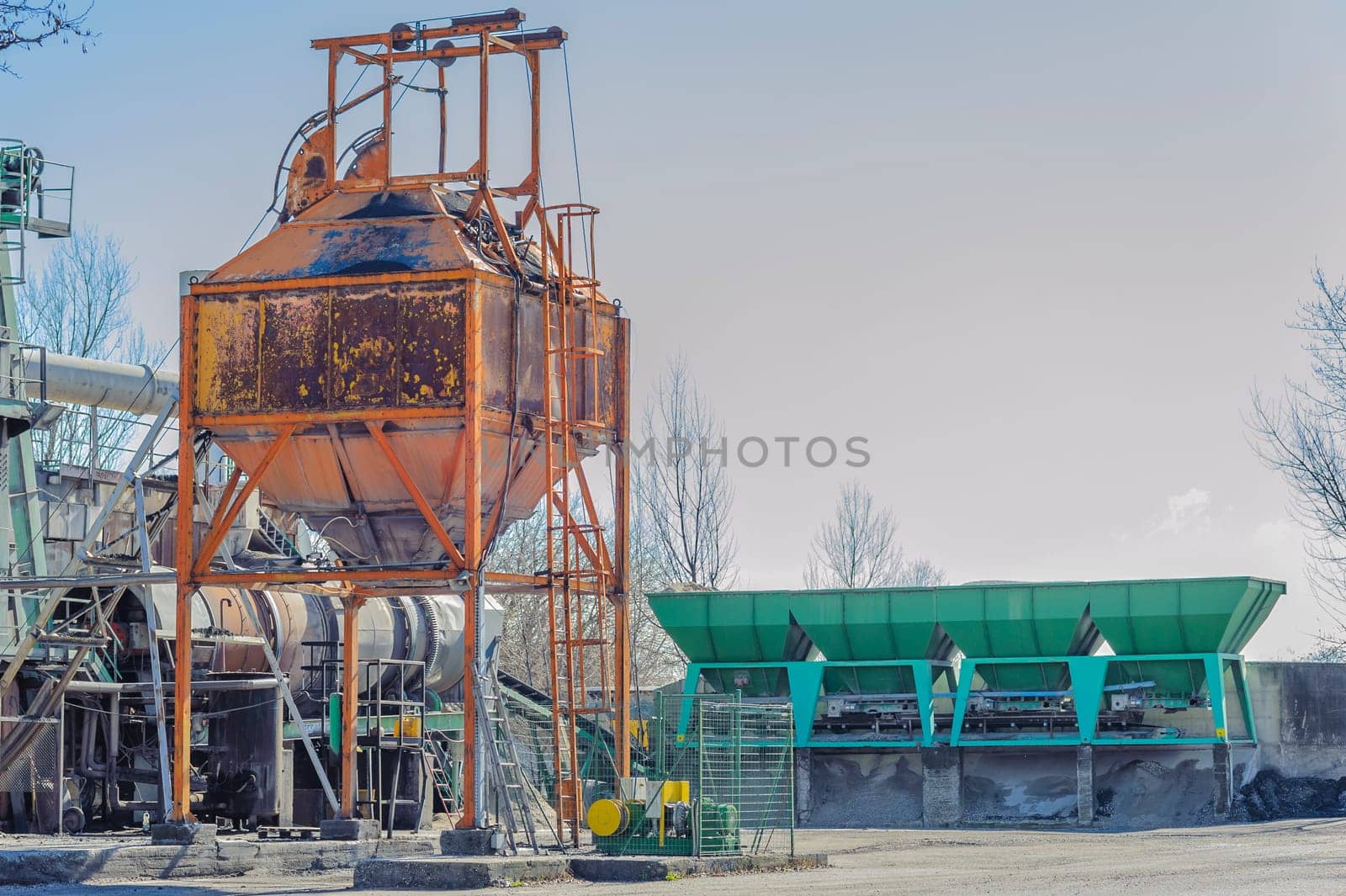 Gravel washing plant for concrete production and construction activities.