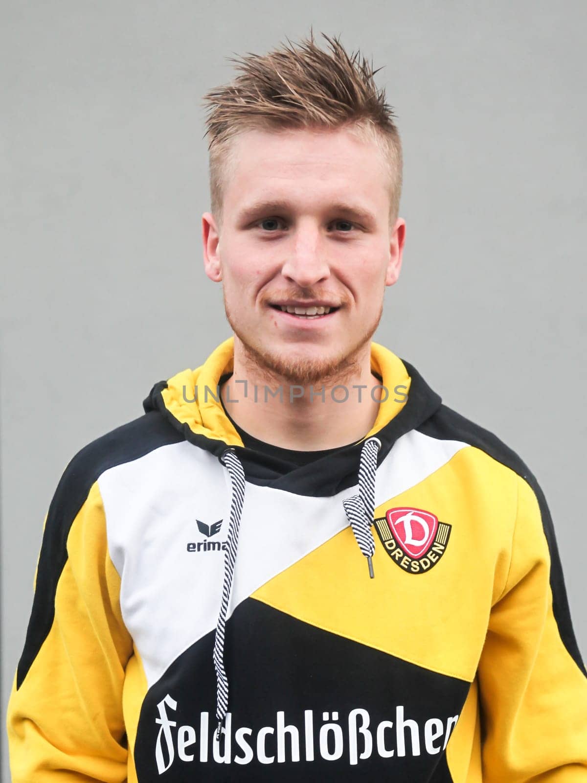 Marvin Stefaniak (SG Dynamo Dresden) 3rd League Season 2015/2016 Point game Hallescher FC against SG Dynamo Dresden
