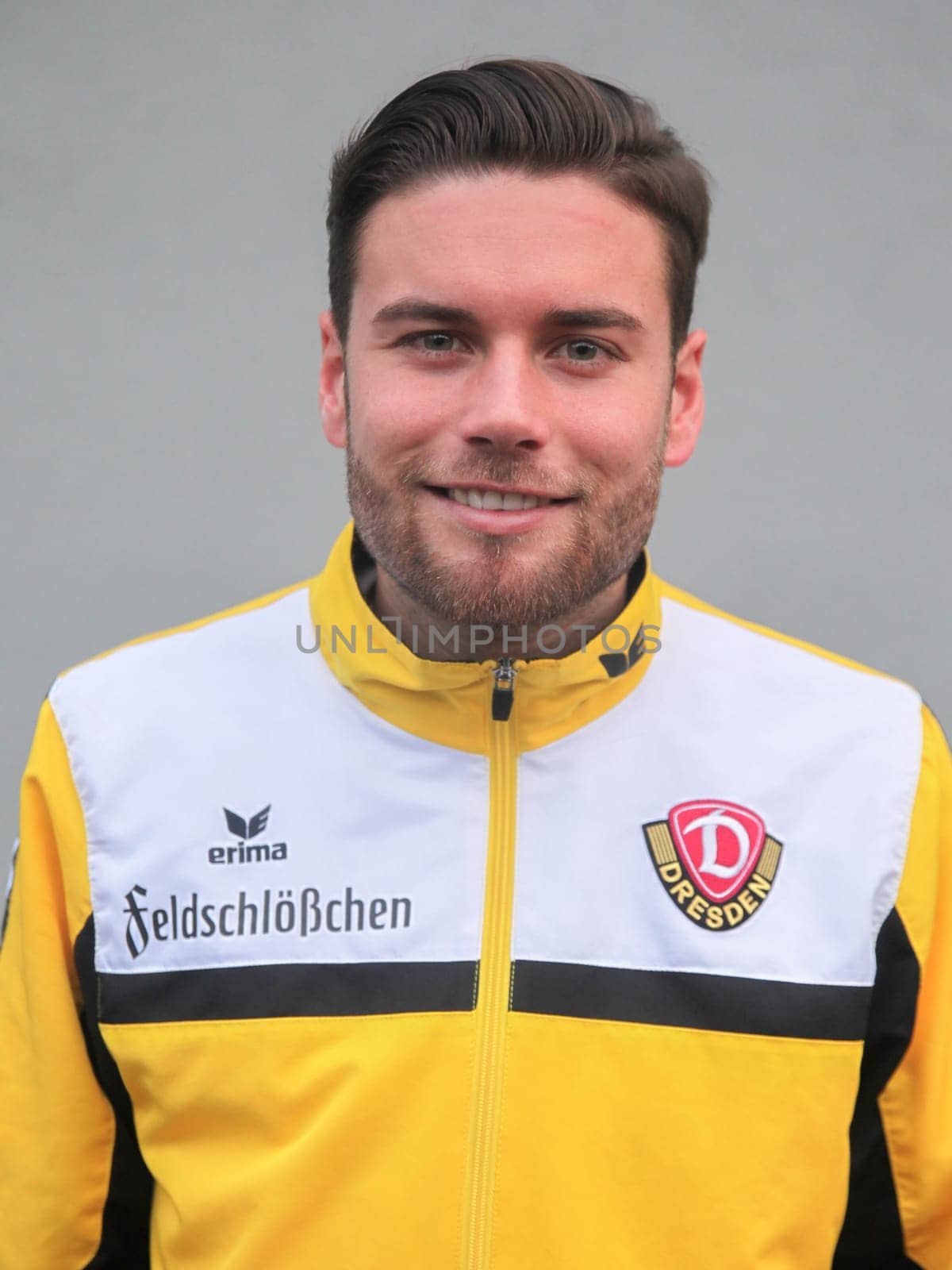 Niklas Kreuzer (SG Dynamo Dresden) 3rd league season 2015/2016 point game Hallescher FC against SG Dynamo Dresden
