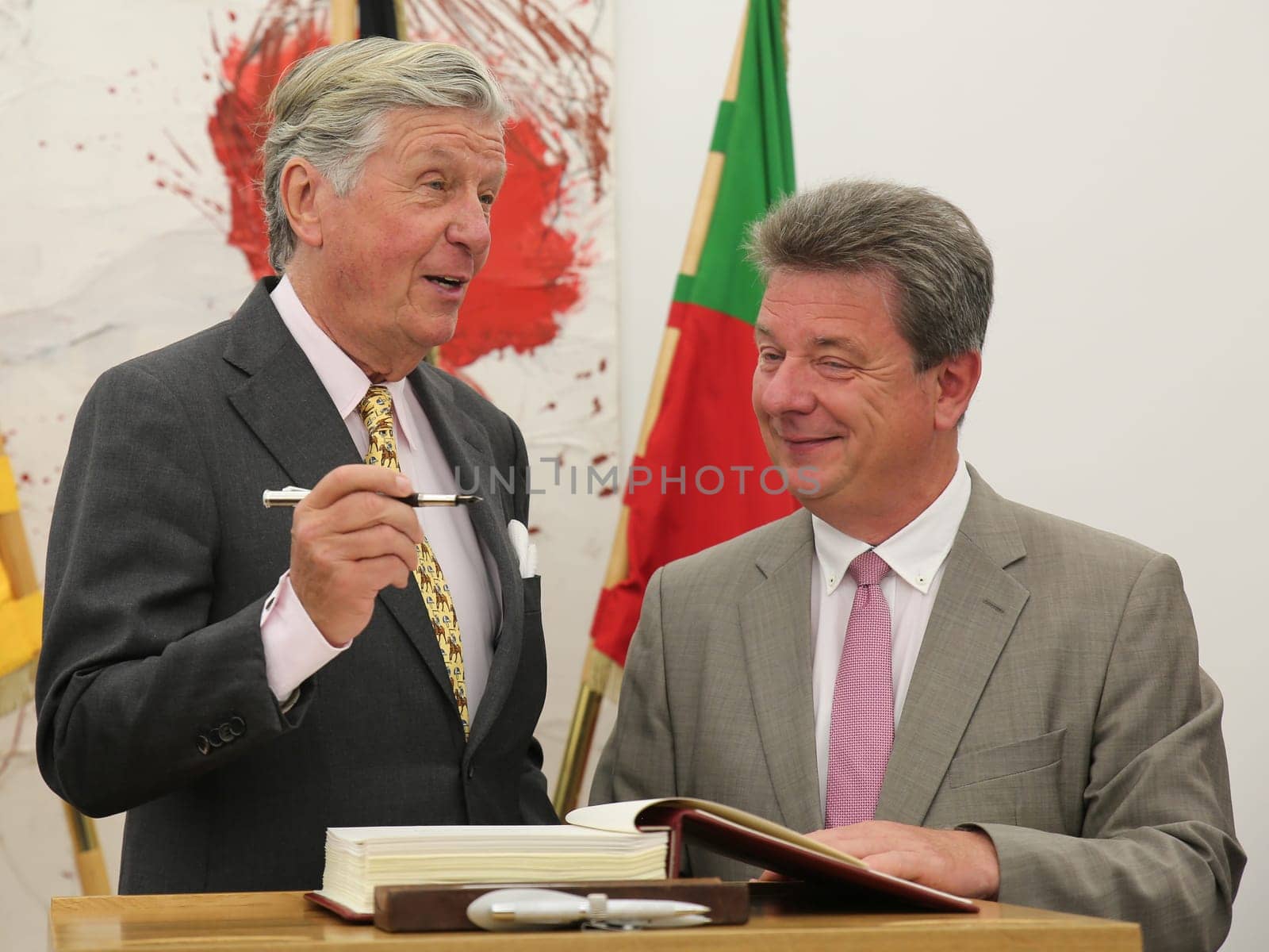 Albert Darboven (owner and managing director of J.J. Darboven) registers in the guest book of the state capital Magdeburg at the reception by the mayor Dr. Lutz Trümper (independent) on May 22,2016