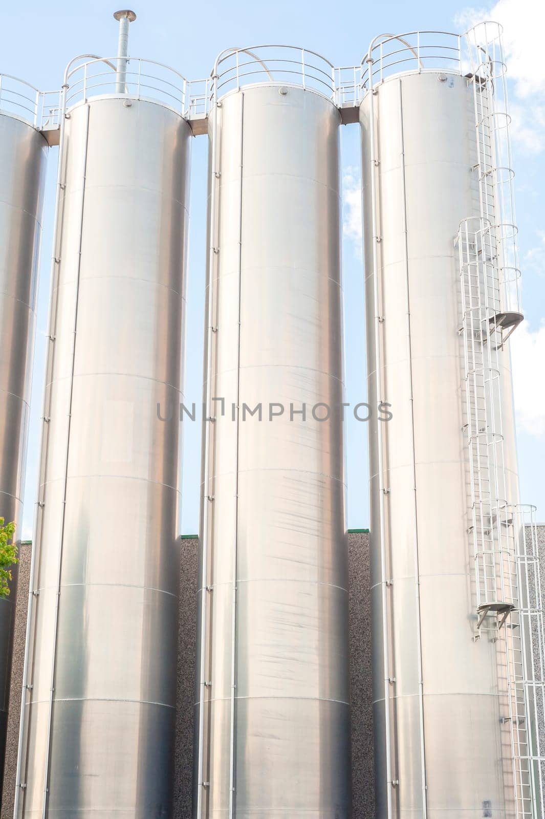 Industrial silos for chemical production, by stainless steel.