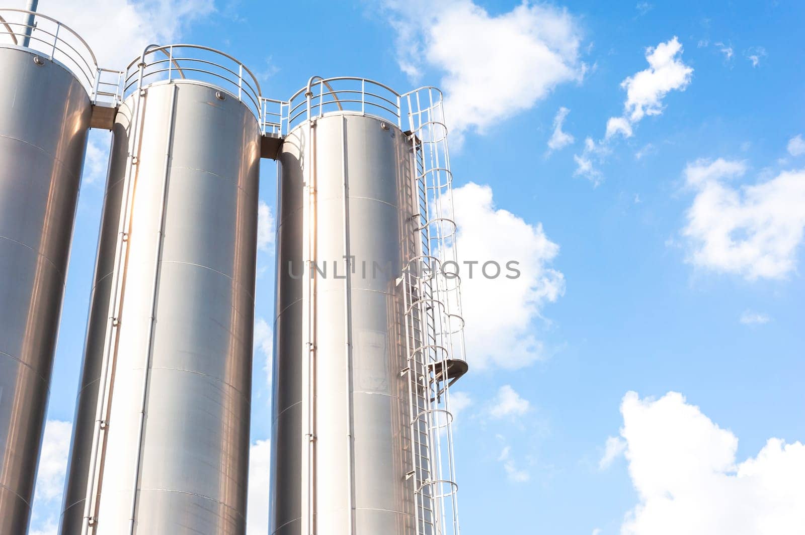 Industrial silos for chemical production, by stainless steel.