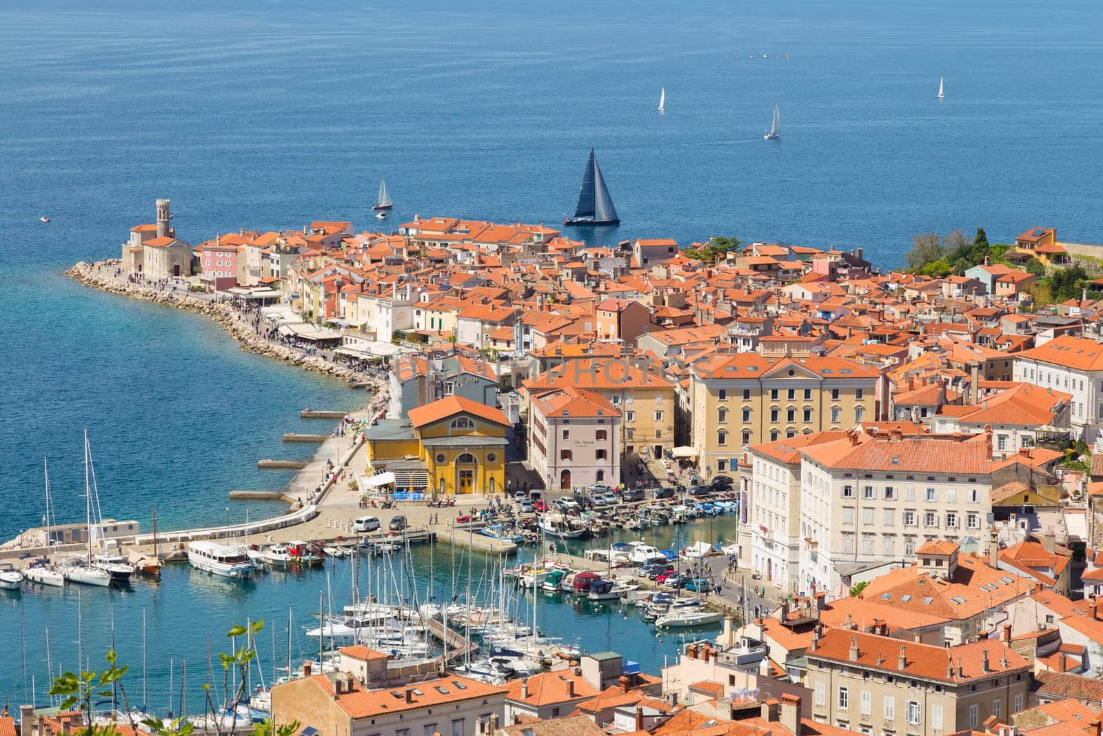 St. George&#39 s Parish Church in picturesque old town Piran - Slovenian adriatic coast.