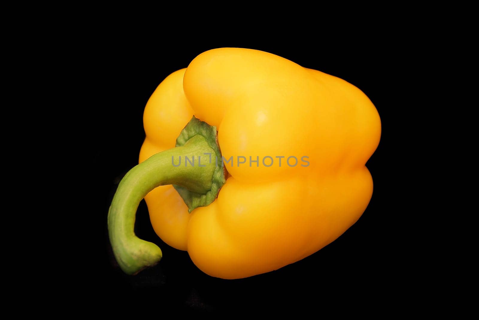 Image of red and yellow raw pepper