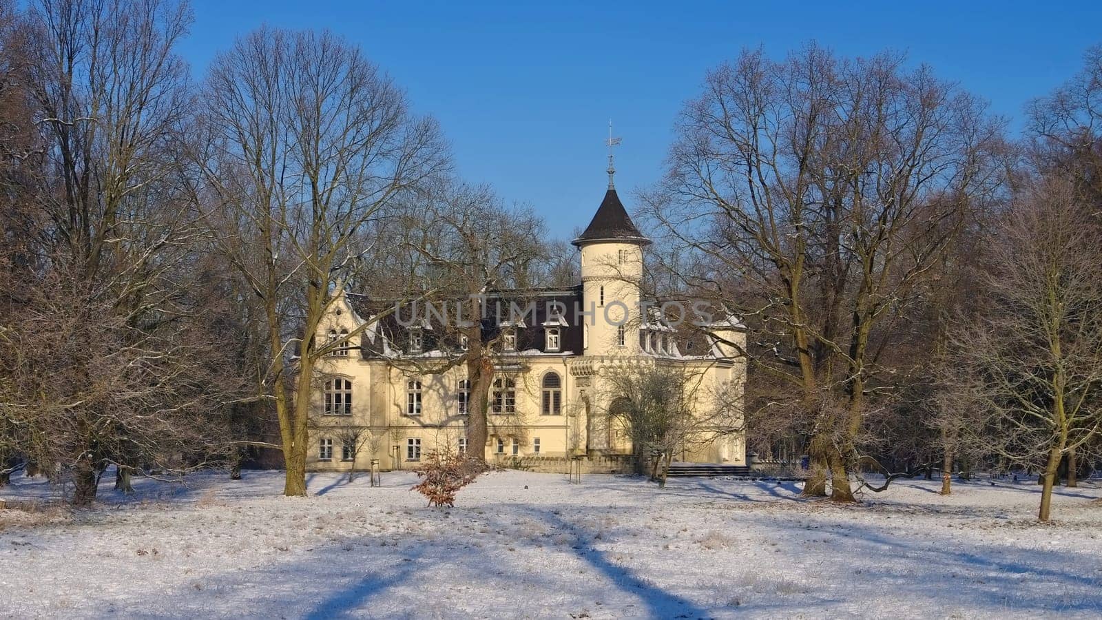 Hohenbocka Schloss Winter - Hohenbocka castle in winter,Brandenburg in Germany