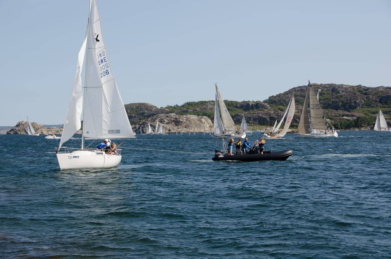 Help to pull the boat from the ground