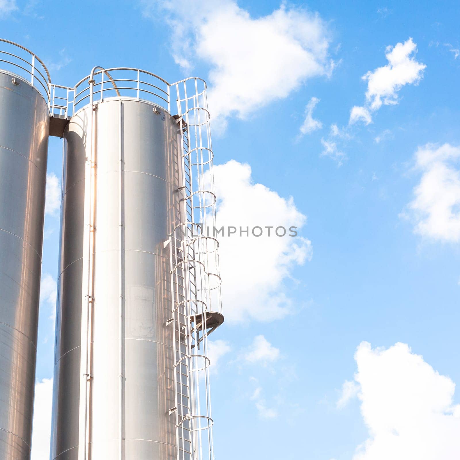 Industrial silos for chemical production, by stainless steel.