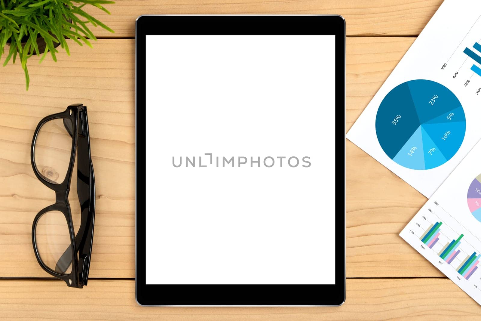 tablet white screen on business table