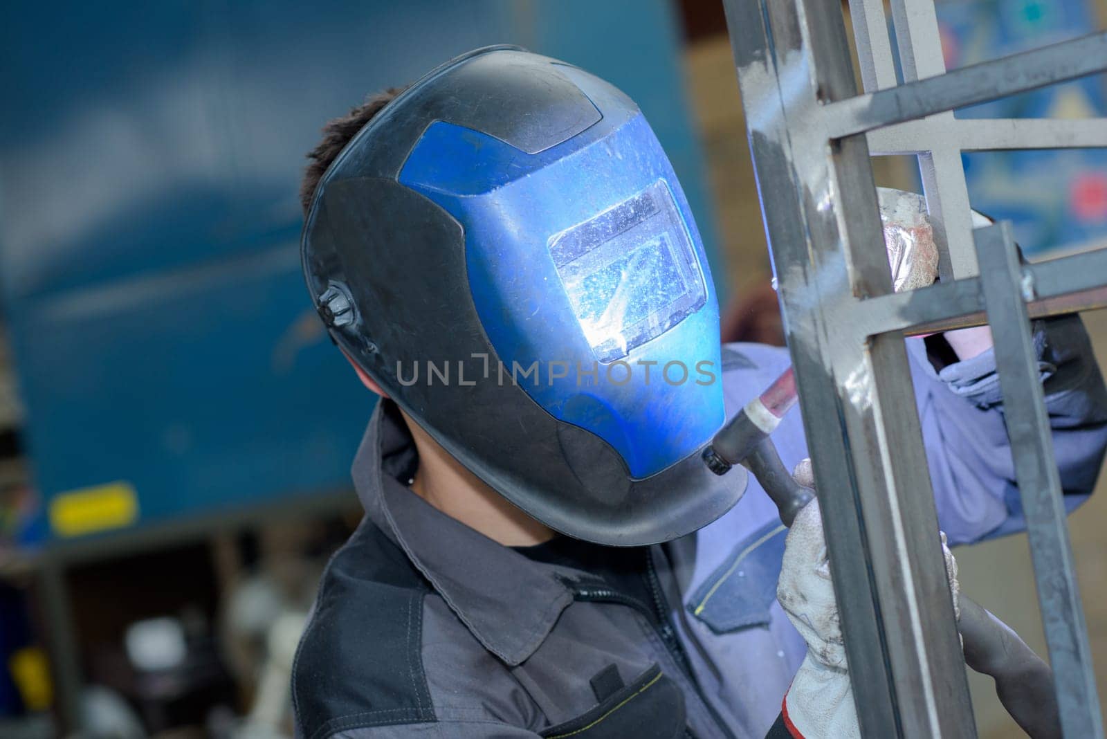 welder with mask