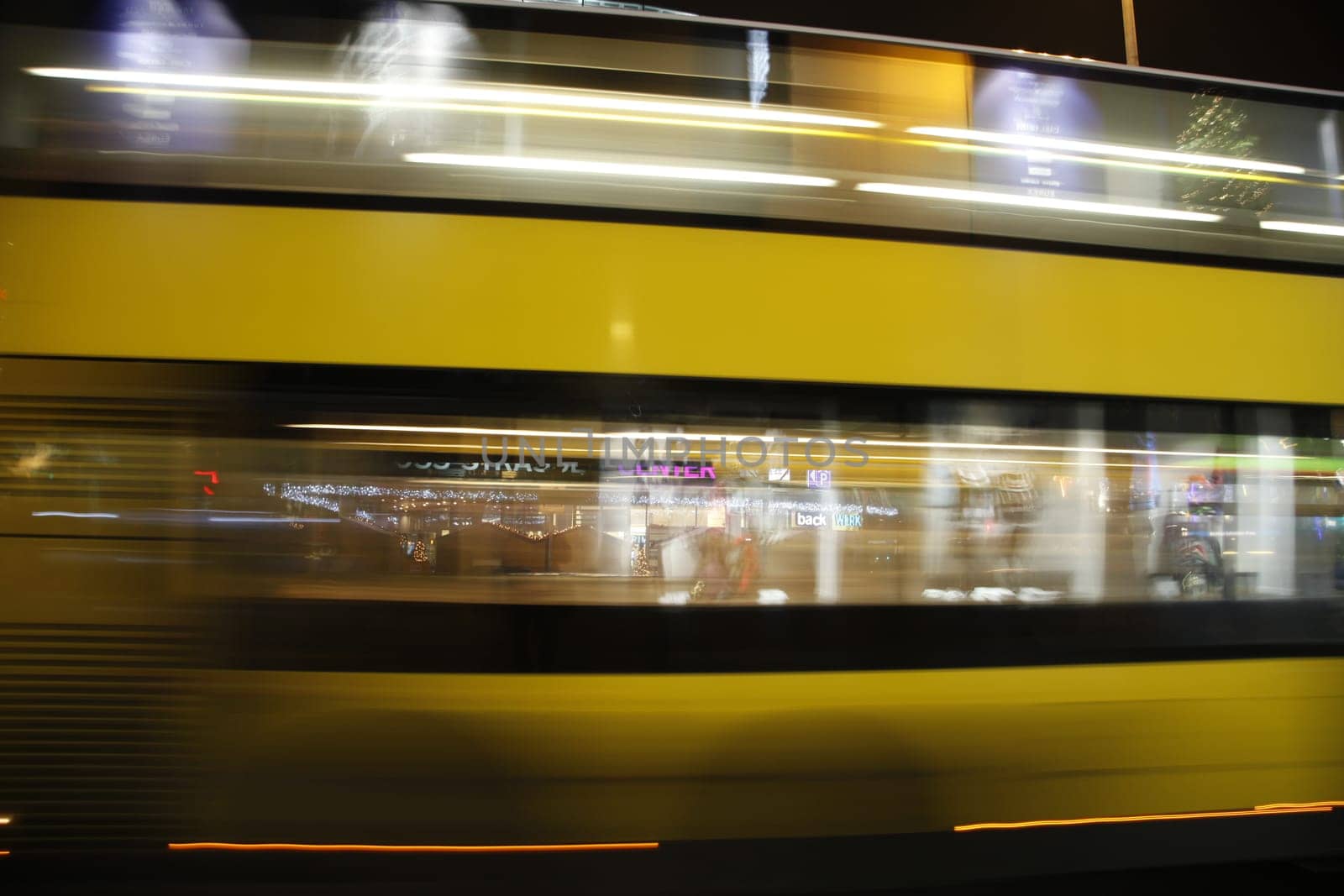 Bus traffic and Schlossstraße in Berlin Steglitz in the run-up to Christmas