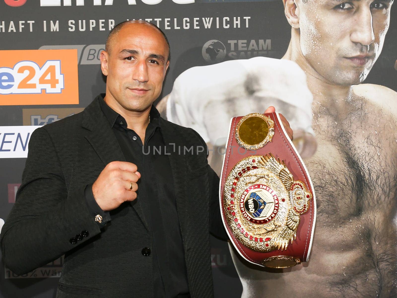 Super middleweight boxer Arthur Abraham (Team Sauerland) at SAT1 Ran - Boxing on 16.07.2016 in the Max-Schmeling-Halle Berlin