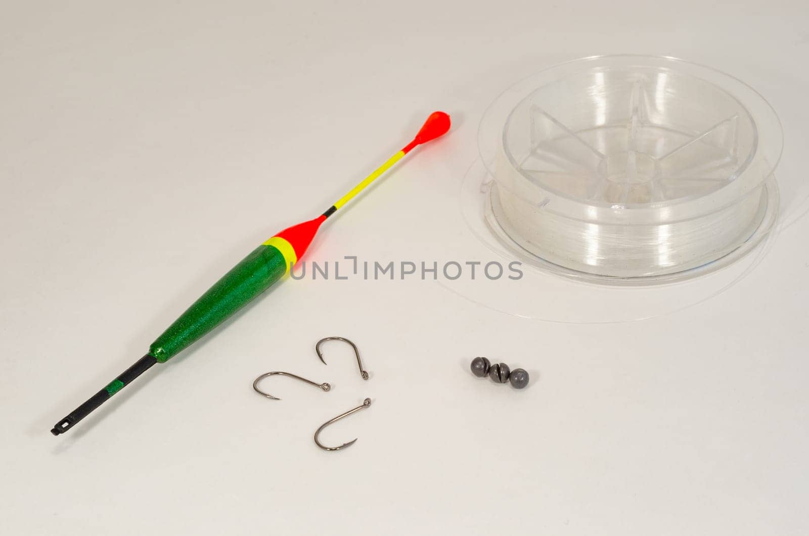 Gear and tackle for fishing in sea and fresh water