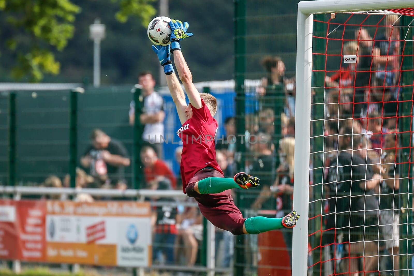 Lukas Hradecky (Eintracht Frankfurt) - TSV Steinbach vs. Eintracht Frankfurt on 30.07.2016 (Photo: Fingerhut)