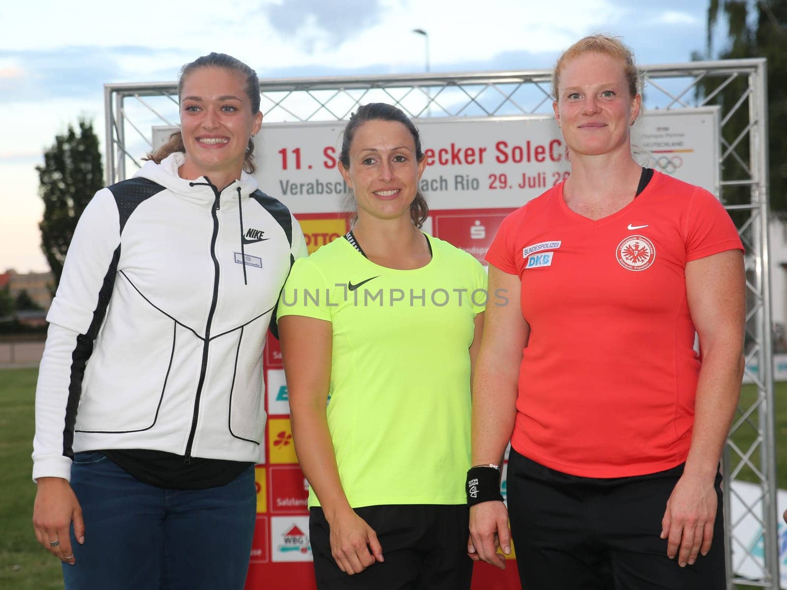 DLV German Women's Hammer Thrower Team for the 2016 Olympics in Rio at the SchönebeckEr SoleCup 2016 in Schönebeck/Elbe