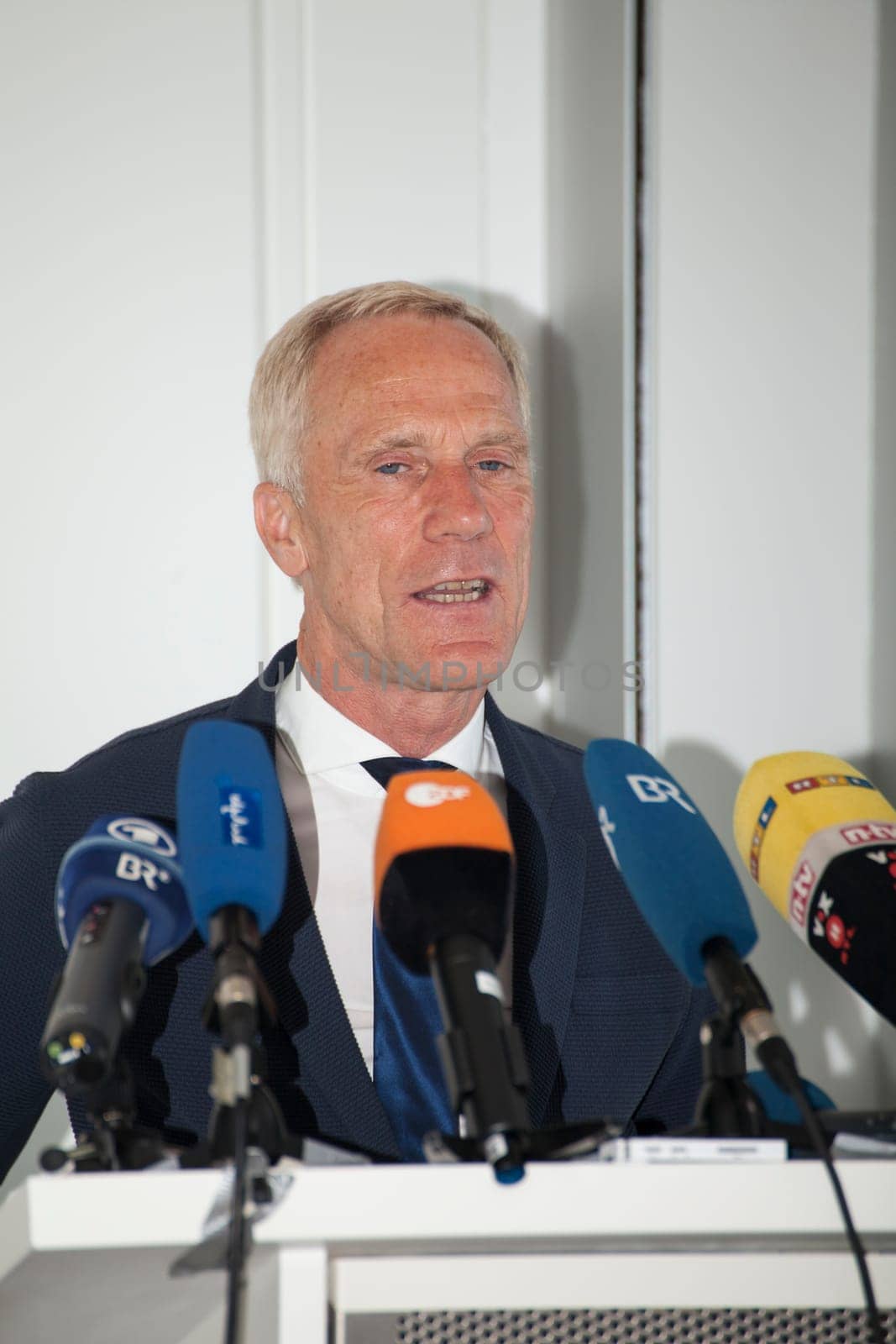 Prof. Dr. Ingo Froböse at the DKV PK on the Health Report 2016 (How healthy does Germany live?)