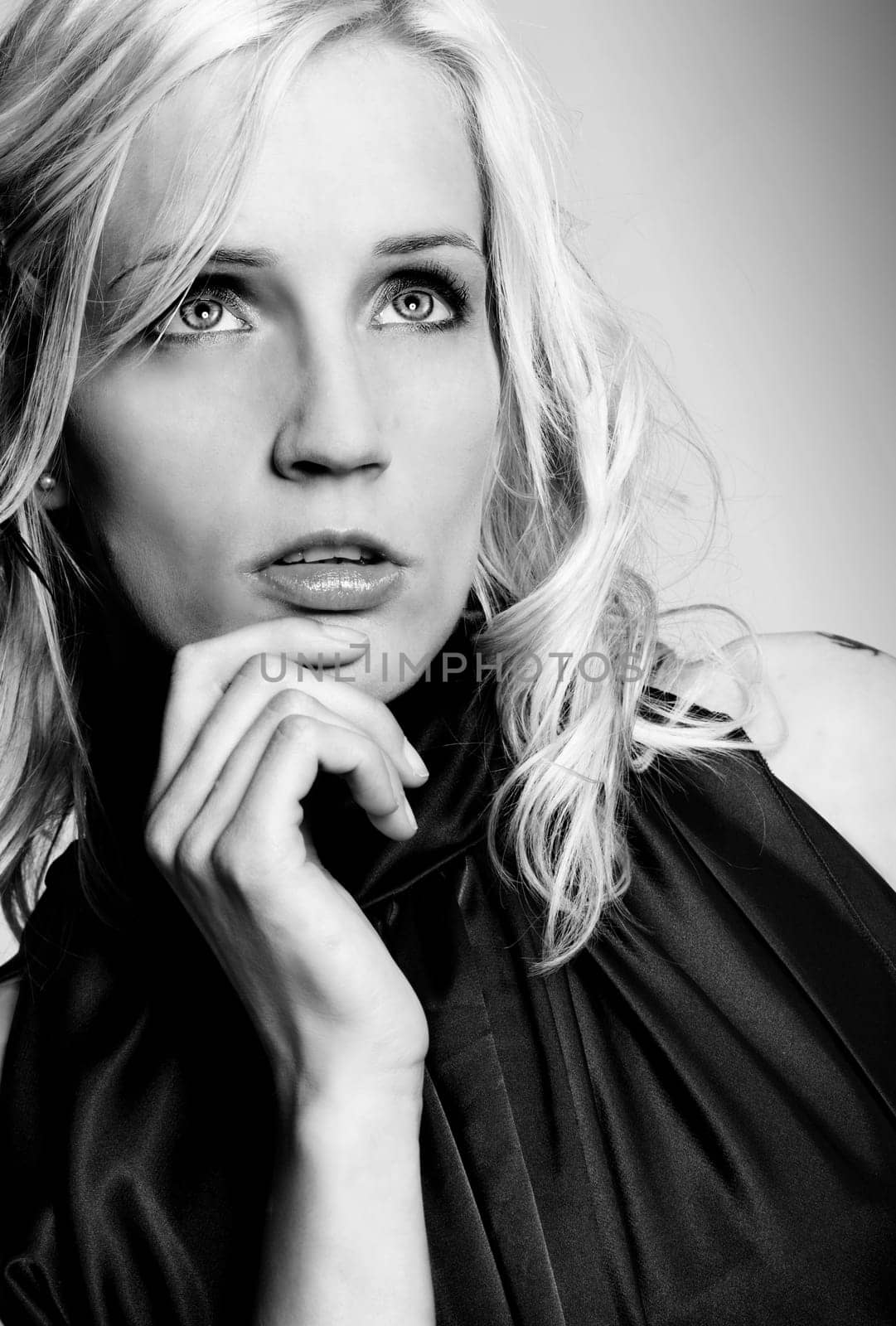 portrait of a beautiful young girl in a beauty shooting