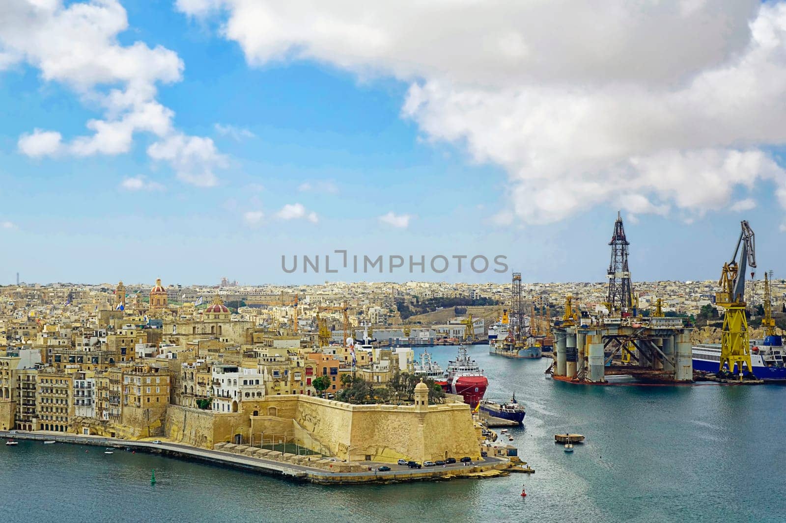 Shipyards in French Creek and L'Isla Fortress