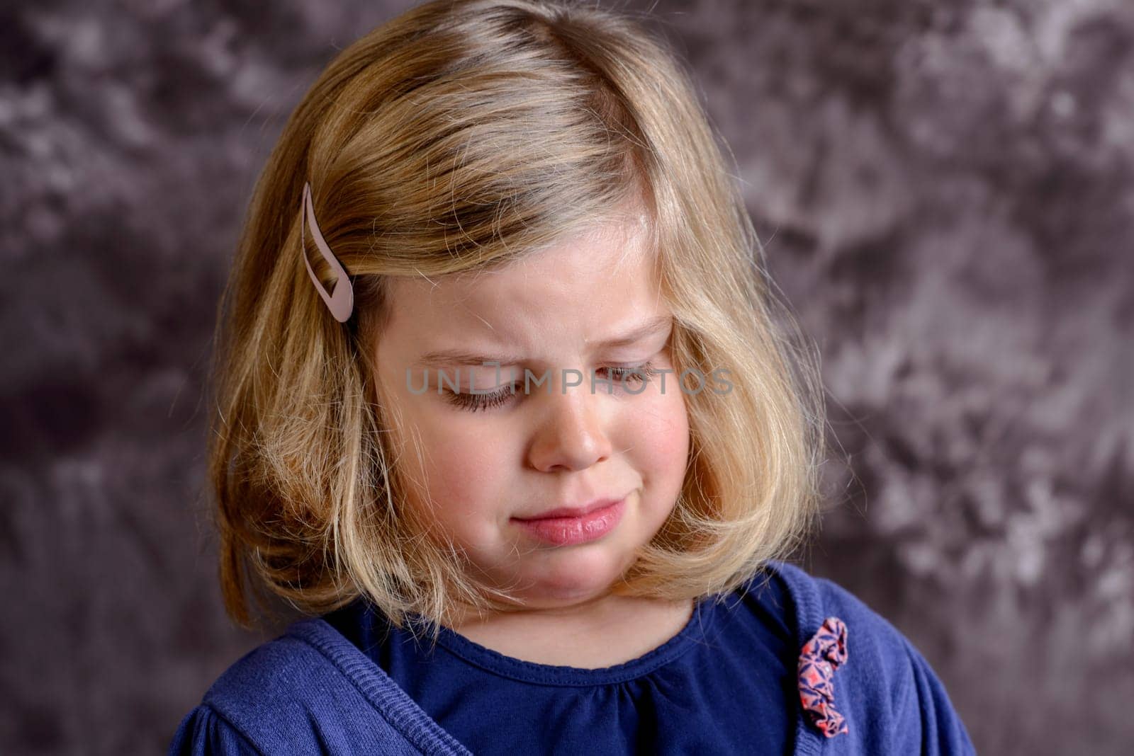 littlegirl is in bad mood and crying