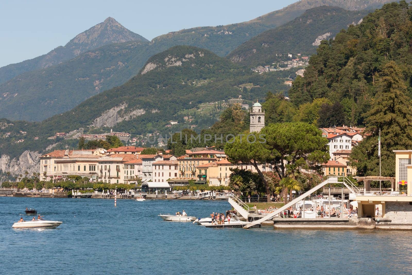 Bellagio, wonderful little town in the center of Lake Como that divides the Como branch from that of Lecco..One of the most visited places on the lake, where there are also many fine shops, where you can make good purchases, although sometimes a bit 'expensive.